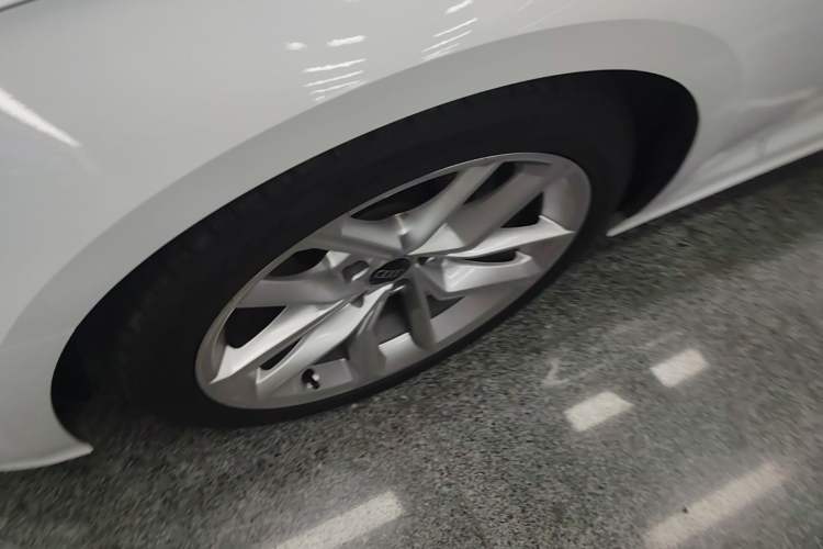 Used Audi A5 2023 Sportback 40 TFSI Fashionable and Dynamic Model Left Front Wheel Hub