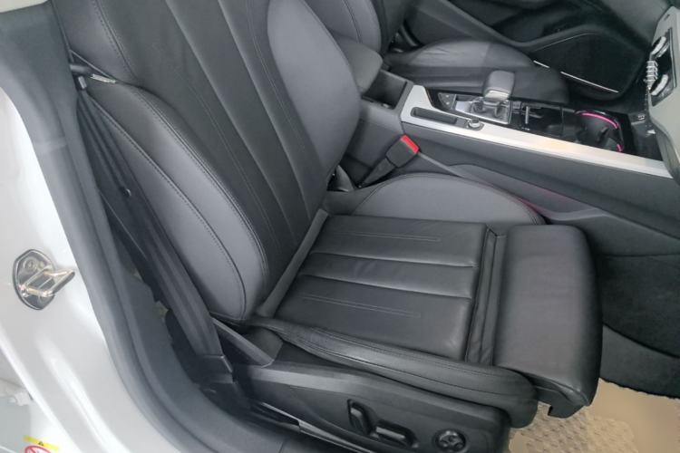 Used Audi A5 2023 Sportback 40 TFSI quattro Luxury Dynamic Edition Right Front Seat