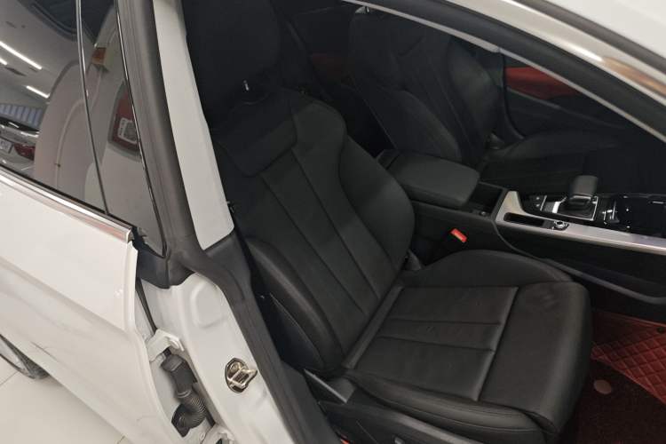 Used Audi A5 2023 Sportback 40 TFSI Fashionable and Dynamic Model Right Front Seat
