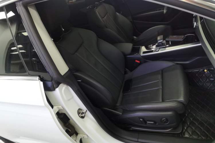 Used Audi A5 2023 Sportback 40 TFSI Fashionable and Dynamic Model Right Front Seat