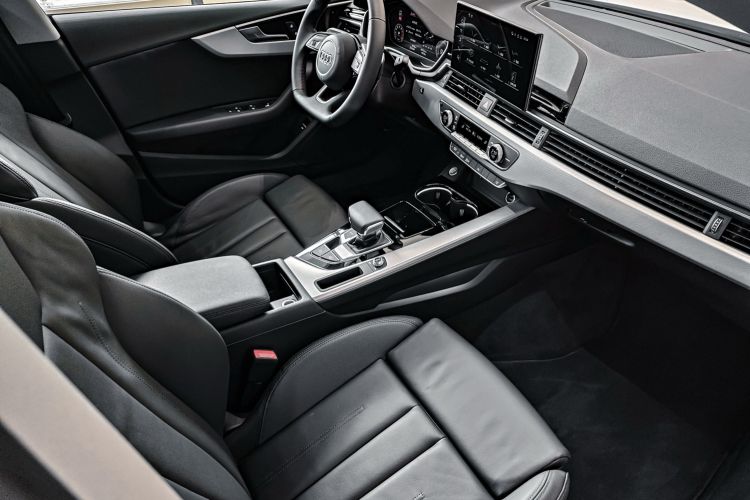Used Audi A5 2023 Sportback 40 TFSI Fashionable and Dynamic Model Right Front Seat