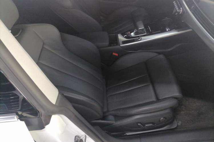 Used Audi A5 2023 Sportback 40 TFSI Fashionable and Dynamic Model Right Front Seat