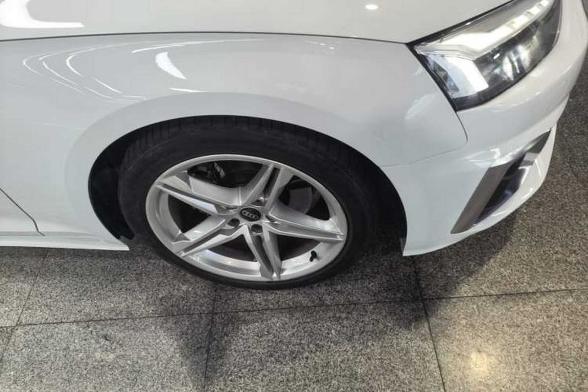 Used Audi A5 2023 Sportback 40 TFSI Fashionable and Dynamic Model Right Front Wheel Hub