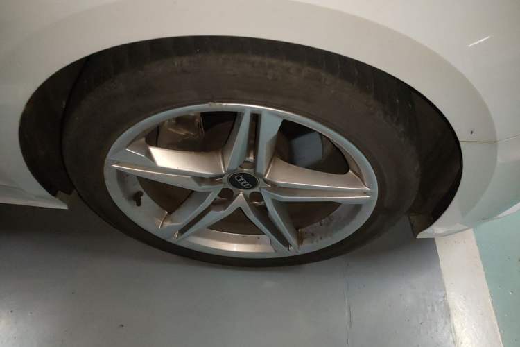 Used Audi A5 2023 Sportback 40 TFSI Fashionable and Dynamic Model Right Front Wheel Hub