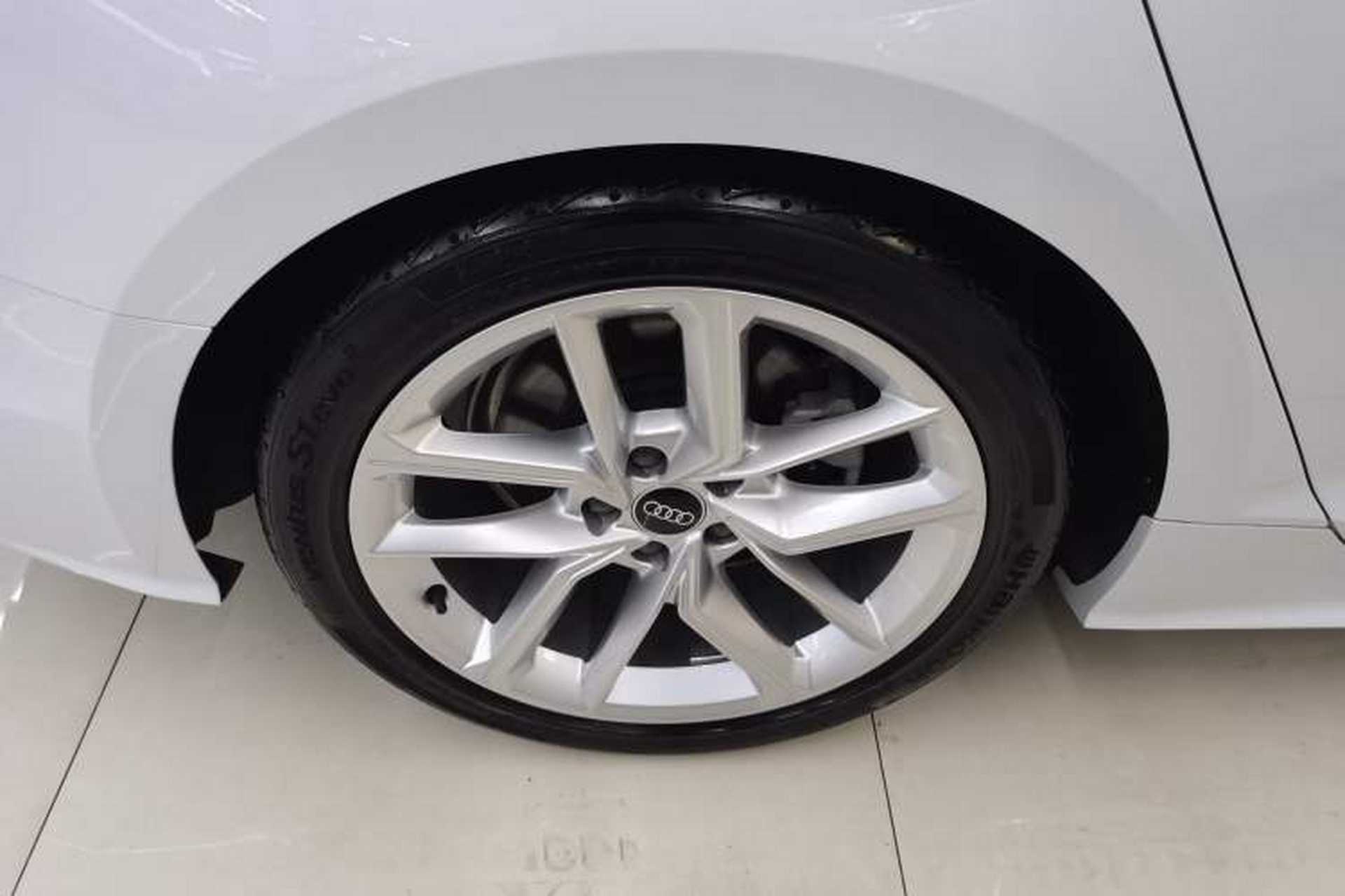 Used Audi A5 2023 Sportback 40 TFSI Fashionable and Dynamic Model Right Rear Wheel Hub