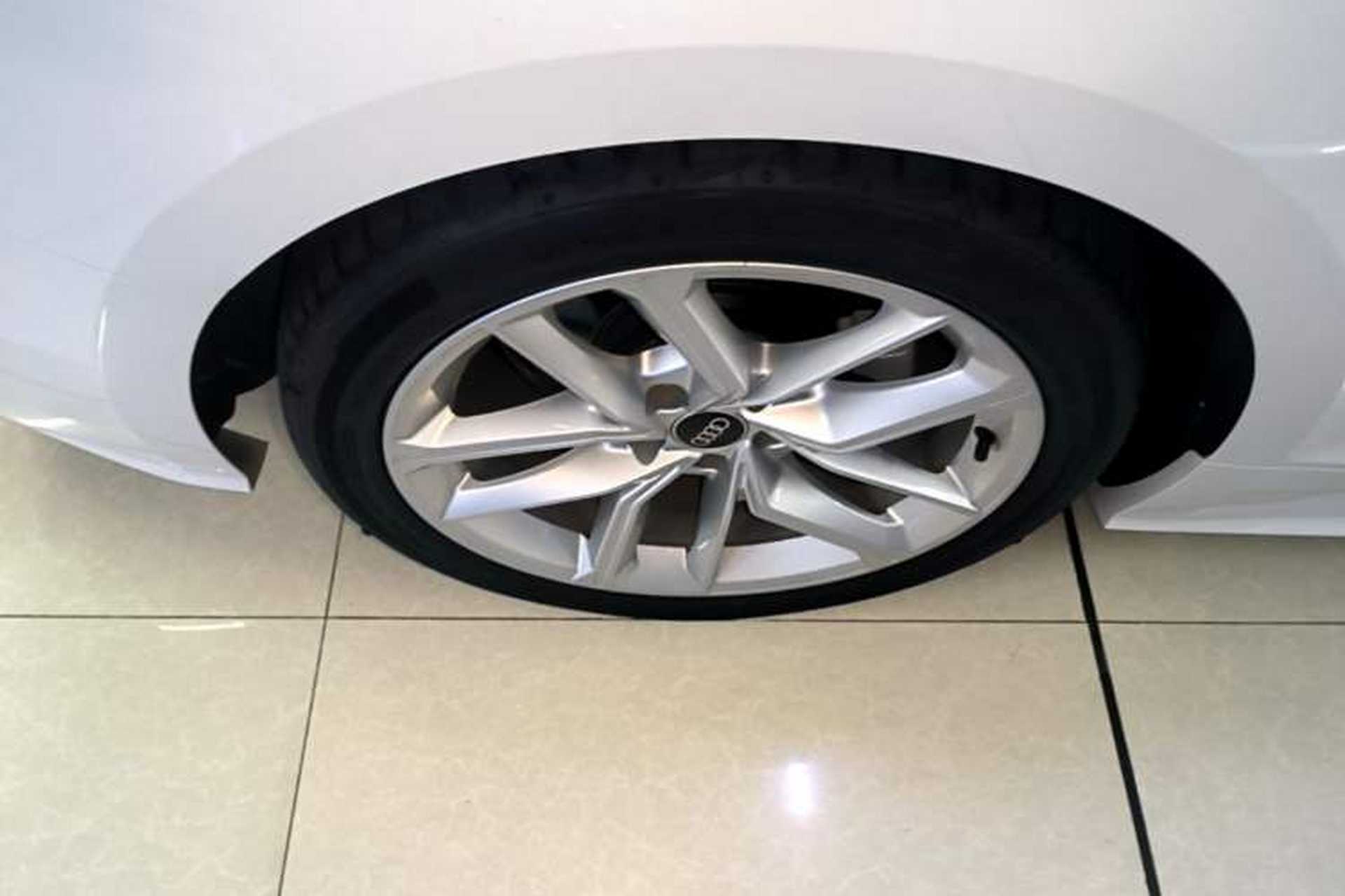 Used Audi A5 2023 Sportback 40 TFSI Fashionable and Dynamic Model Right Rear Wheel Hub