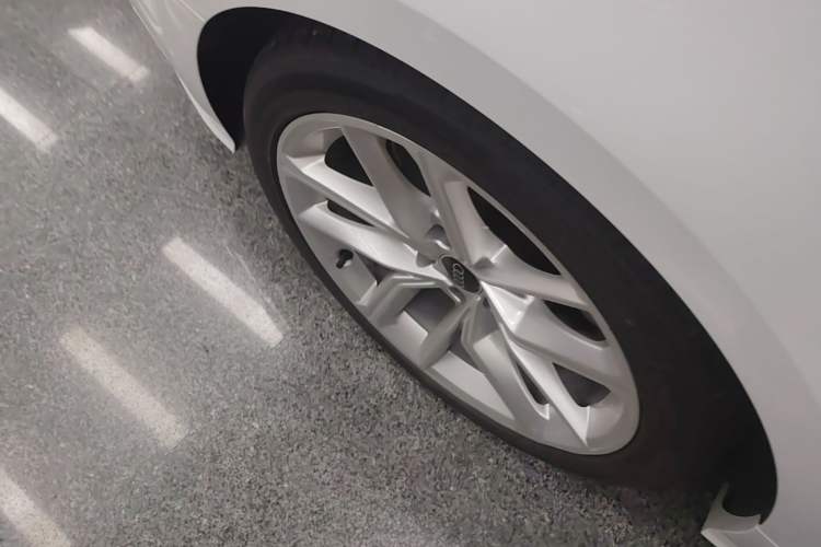 Used Audi A5 2023 Sportback 40 TFSI Fashionable and Dynamic Model Right Rear Wheel Hub