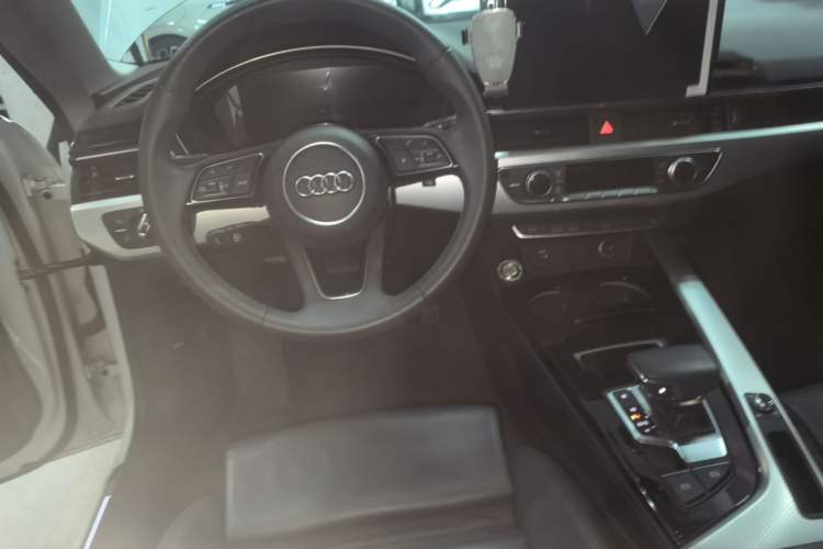 Used Audi A5 2023 Sportback 40 TFSI Fashionable and Dynamic Model Steering Wheel