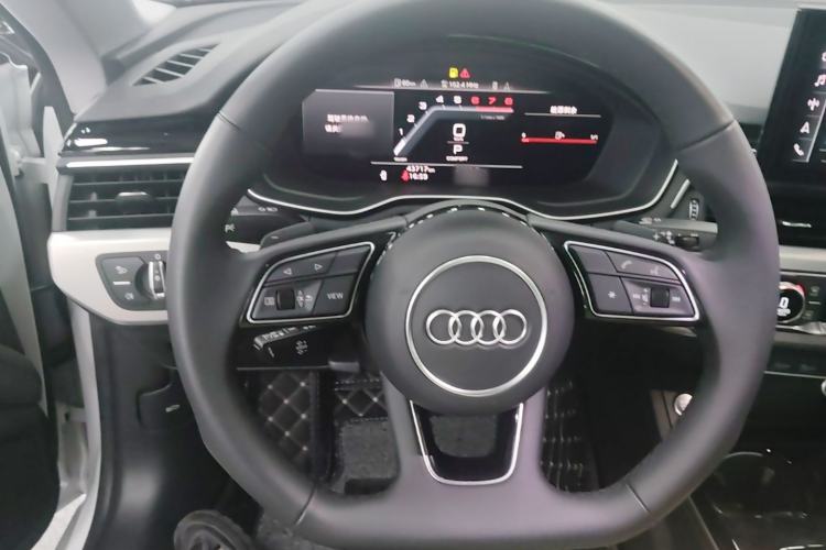 Used Audi A5 2023 Sportback 40 TFSI Fashionable and Dynamic Model Steering Wheel