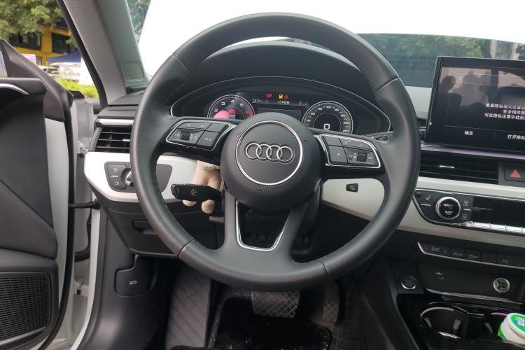 Used Audi A5 2023 Sportback 40 TFSI quattro Luxury Dynamic Edition Steering Wheel