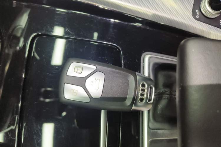 Used Audi A5 2023 Sportback 40 TFSI Fashionable and Dynamic Model Vehicle Key