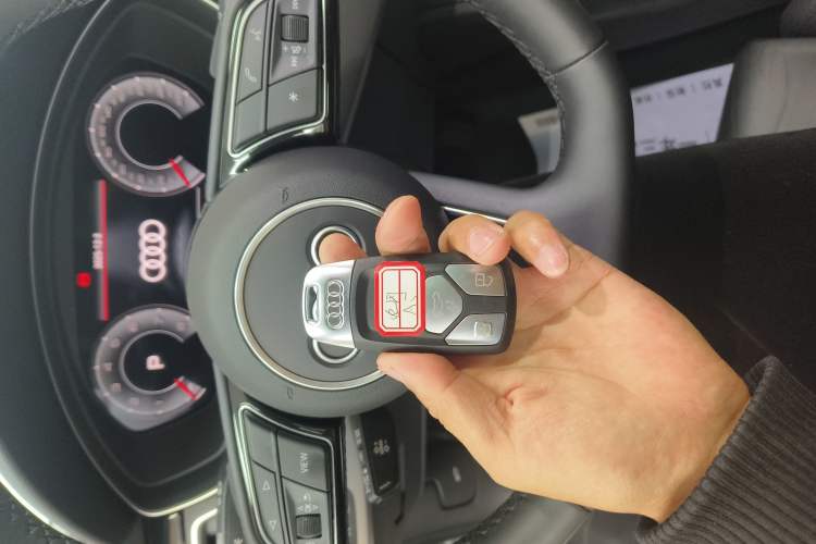 Used Audi A5 2023 Coupe 40 TFSI Fashionable and Dynamic Model Vehicle Key