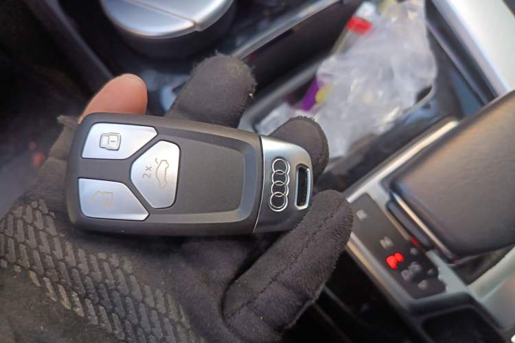 Used Audi A5 2023 Sportback 40 TFSI Fashionable and Dynamic Model Vehicle Key