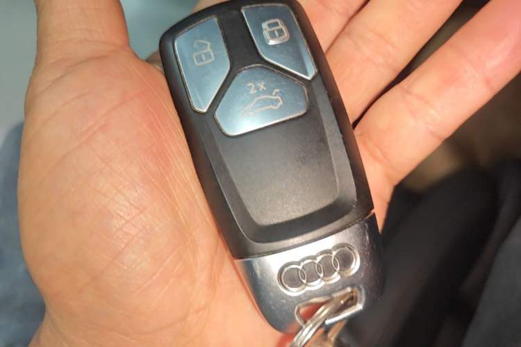 Used Audi A5 2023 Sportback 40 TFSI quattro Luxury Dynamic Edition Vehicle Key