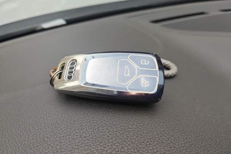 Used Audi A5 2023 Coupe 40 TFSI Fashionable and Dynamic Model Vehicle Key