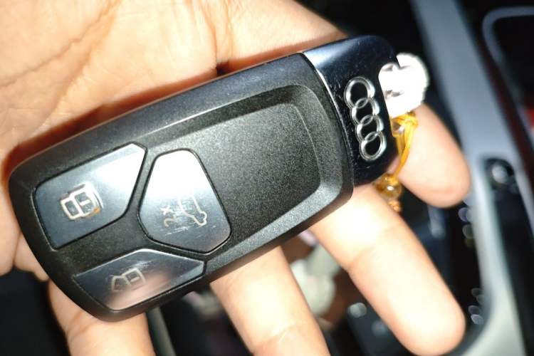 Used Audi A5 2023 Sportback 40 TFSI quattro Luxury Dynamic Edition Vehicle Key