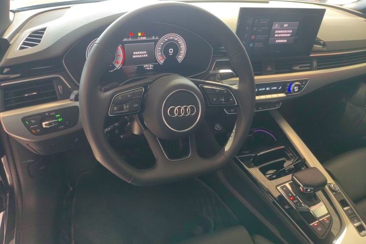 Used Audi A5 2024 Cabriolet 40 TFSI Fashionable and Dynamic Model Steering Wheel