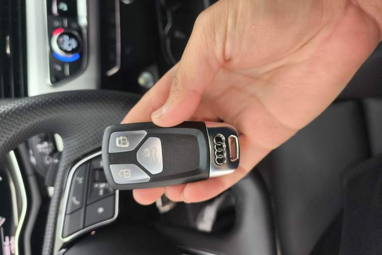 Used Audi A5 2024 Sportback 40 TFSI quattro Luxury Dynamic Model Vehicle Key