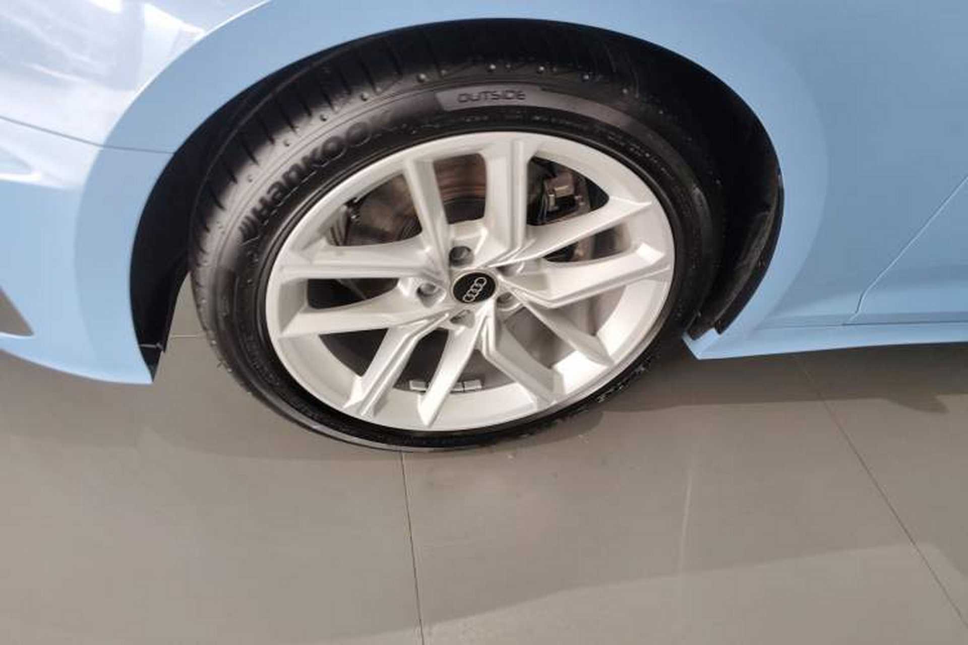 Used Audi A5 2024 Sportback 40 TFSI Fashionable and Dynamic Model Left Front Wheel Hub