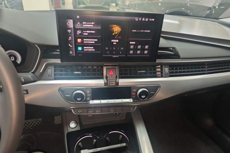 Used Audi A5 2024 Sportback 40 TFSI Fashionable and Dynamic Model Audio And AC Panel
