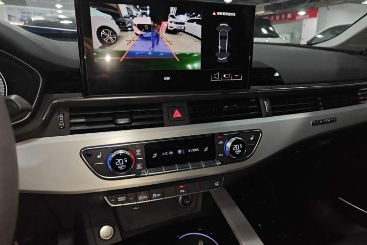 Used Audi A5 2024 Sportback 40 TFSI quattro Luxury Dynamic Model Audio And AC Panel