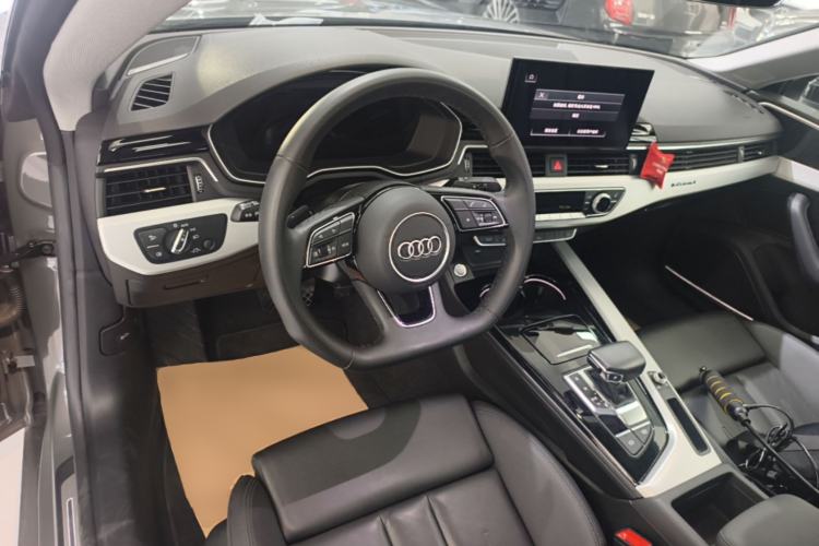 Used Audi A5 2024 Sportback 40 TFSI quattro Luxury Dynamic Model Center Console