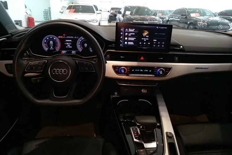 Used Audi A5 2024 Sportback 40 TFSI quattro Luxury Dynamic Model Center Console
