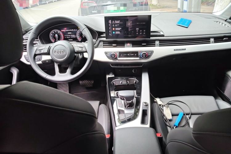 Used Audi A5 2024 Sportback 40 TFSI quattro Luxury Dynamic Model Center Console