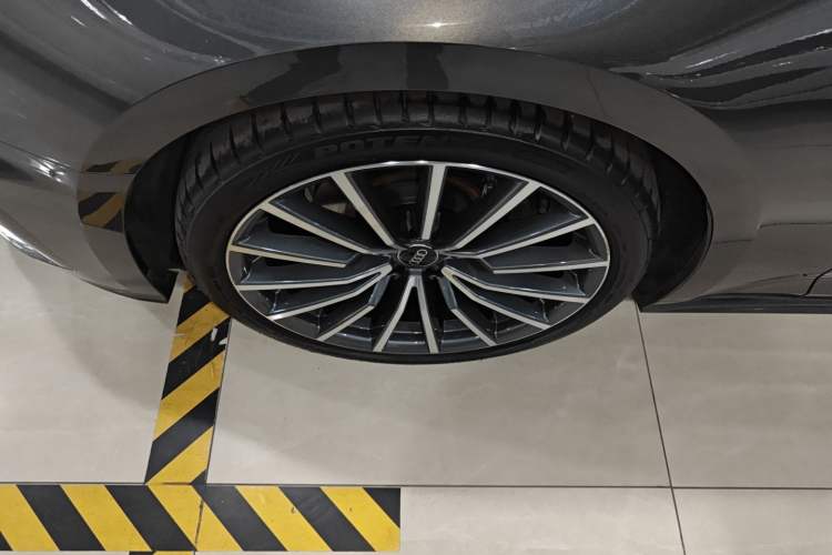Used Audi A5 2024 Sportback 40 TFSI quattro Luxury Dynamic Model Exterior 4