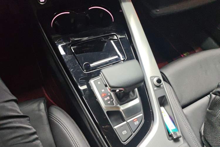 Used Audi A5 2024 Sportback 40 TFSI Fashionable and Dynamic Model Gear Lever