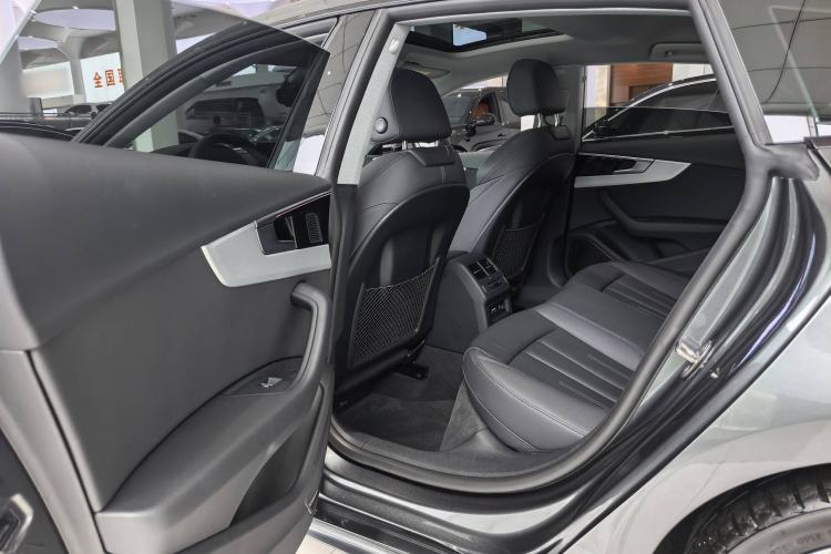 Used Audi A5 2024 Sportback 40 TFSI quattro Luxury Dynamic Model Headliner