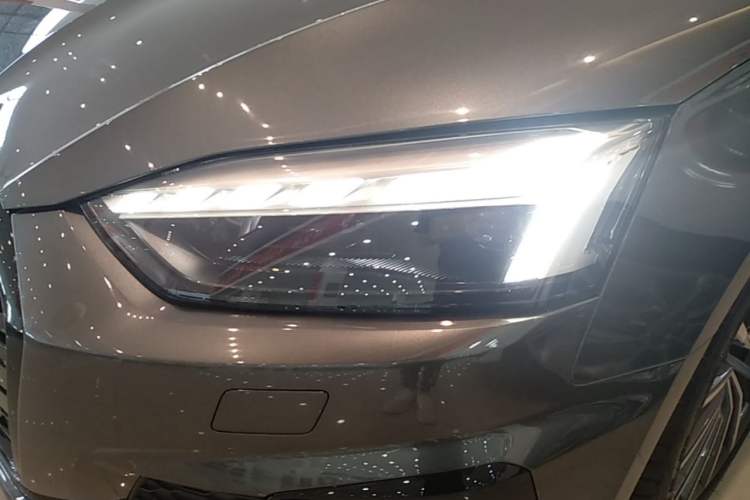 Used Audi A5 2024 Sportback 40 TFSI quattro Luxury Dynamic Model Left Front Headlight