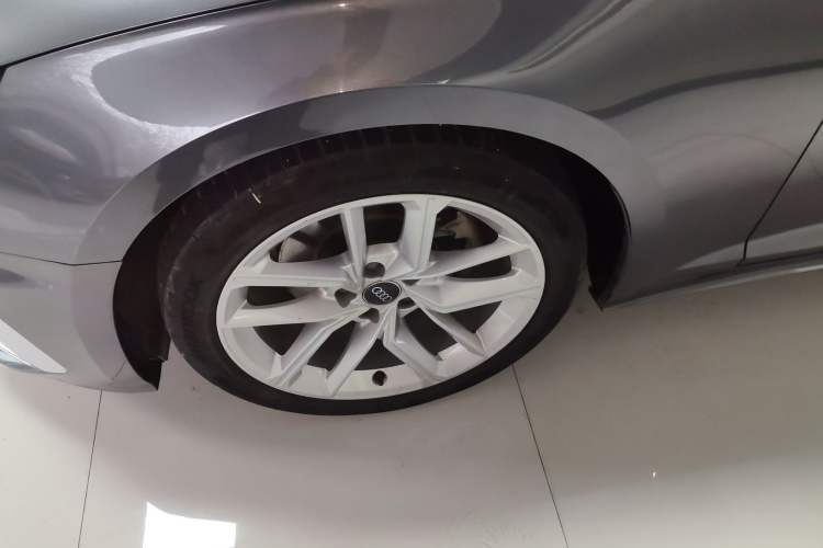 Used Audi A5 2024 Sportback 40 TFSI Fashionable and Dynamic Model Left Front Wheel Hub