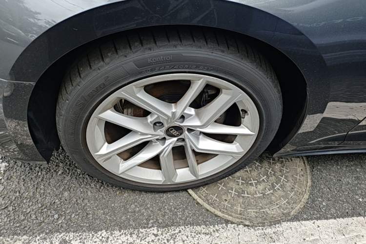 Used Audi A5 2024 Sportback 40 TFSI Fashionable and Dynamic Model Left Front Wheel Hub
