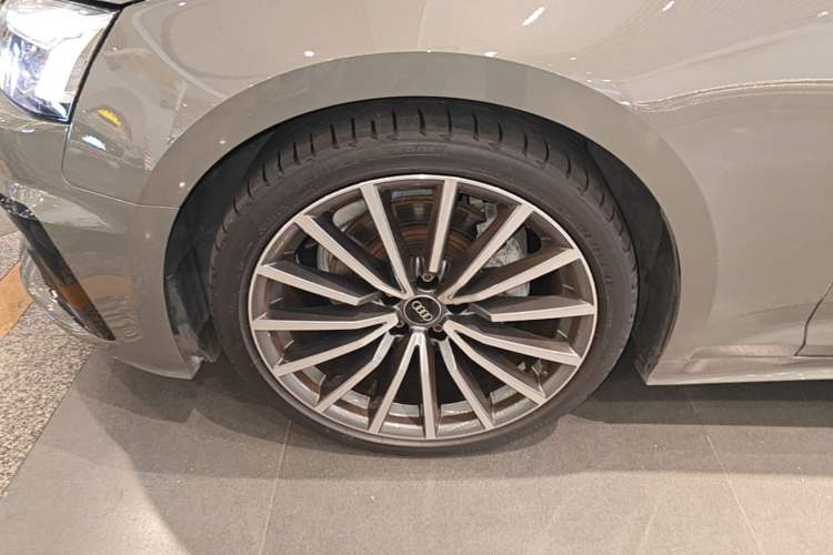 Used Audi A5 2024 Sportback 40 TFSI quattro Luxury Dynamic Model Left Front Wheel Hub