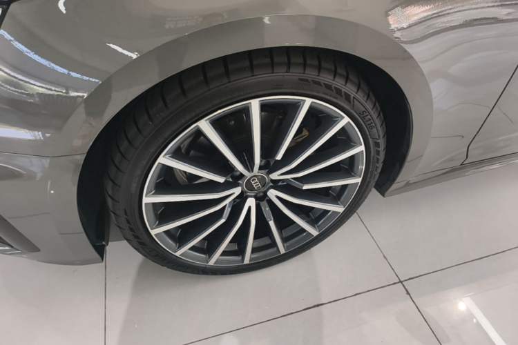 Used Audi A5 2024 Sportback 40 TFSI quattro Luxury Dynamic Model Left Front Wheel Hub