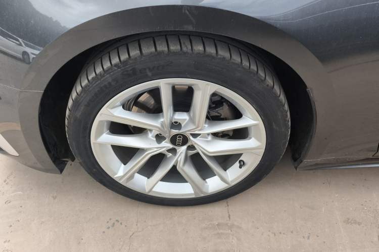 Used Audi A5 2024 Sportback 40 TFSI Fashionable and Dynamic Model Left Front Wheel Hub