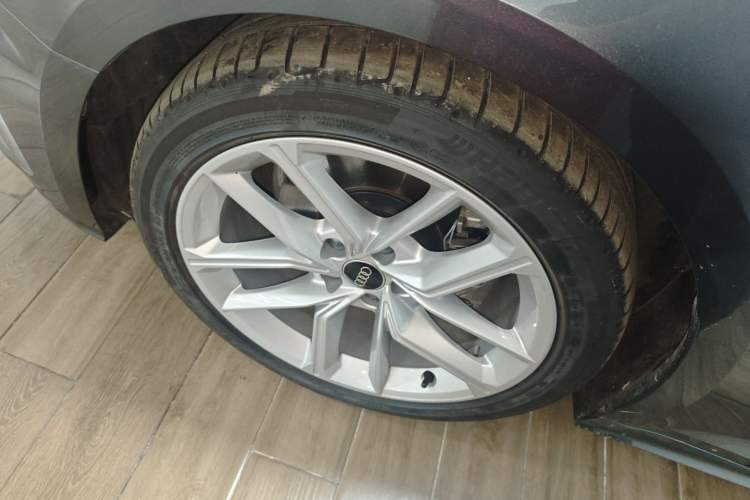 Used Audi A5 2024 Sportback 40 TFSI Fashionable and Dynamic Model Left Front Wheel Hub