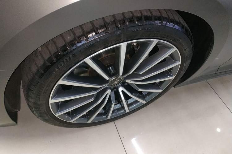 Used Audi A5 2024 Sportback 40 TFSI quattro Luxury Dynamic Model Left Front Wheel Hub