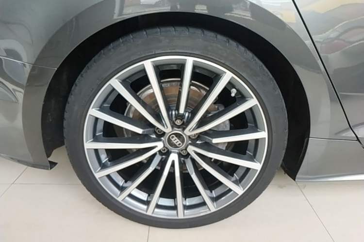 Used Audi A5 2024 Sportback 40 TFSI quattro Luxury Dynamic Model Right Rear Wheel Hub