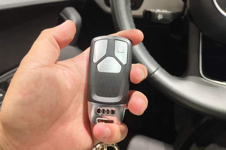 Used Audi A5 2024 Sportback 40 TFSI quattro Luxury Dynamic Model Vehicle Key