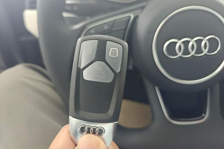 Used Audi A5 2024 Sportback 40 TFSI Fashionable and Dynamic Model Vehicle Key