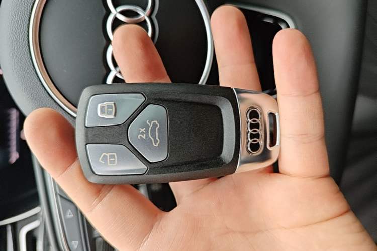Used Audi A5 2024 Sportback 40 TFSI Fashionable and Dynamic Model Vehicle Key