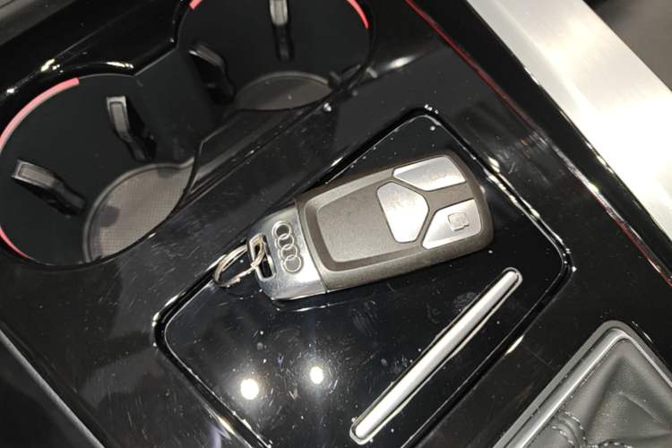 Used Audi A5 2024 Sportback 40 TFSI quattro Luxury Dynamic Model Vehicle Key