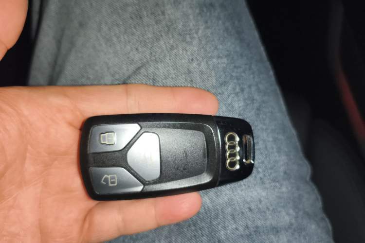 Used Audi A5 2024 Sportback 40 TFSI quattro Luxury Dynamic Model Vehicle Key