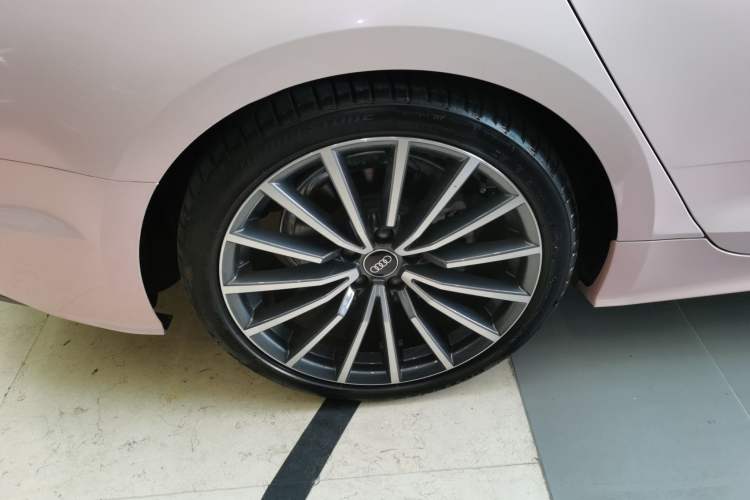 Used Audi A5 2024 Sportback 40 TFSI quattro Luxury Dynamic Model Exterior 5