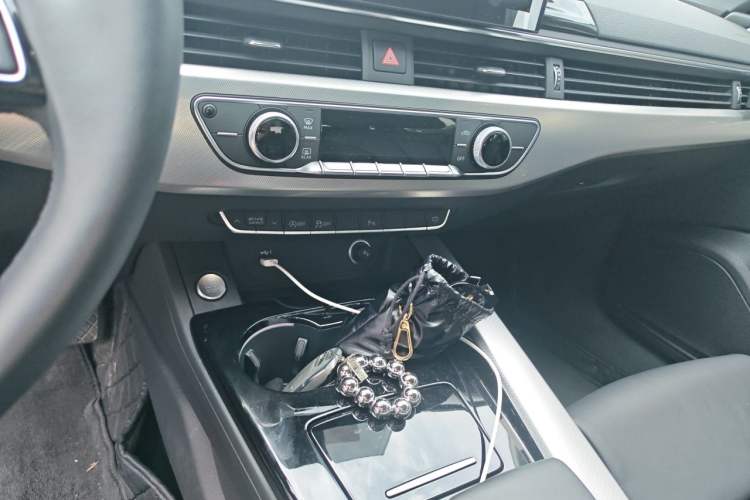 Used Audi A5 2024 Sportback 40 TFSI Fashionable and Dynamic Model Audio And AC Panel