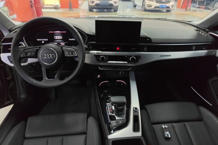Used Audi A5 2024 Sportback 40 TFSI quattro Luxury Dynamic Model Center Console
