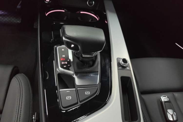 Used Audi A5 2024 Sportback 40 TFSI quattro Luxury Dynamic Model Gear Lever