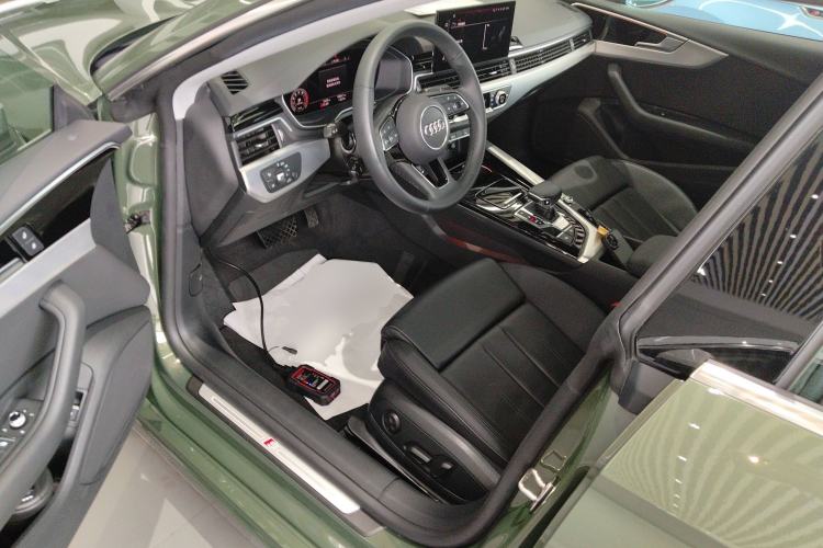Used Audi A5 2024 Sportback 40 TFSI Fashionable and Dynamic Model Interior 3